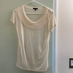 Very soft and beautiful dress up top from Gap, size xs but can fits s, likes new